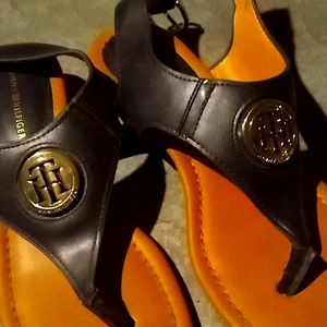 Tommy Hilfiger sandals 6m